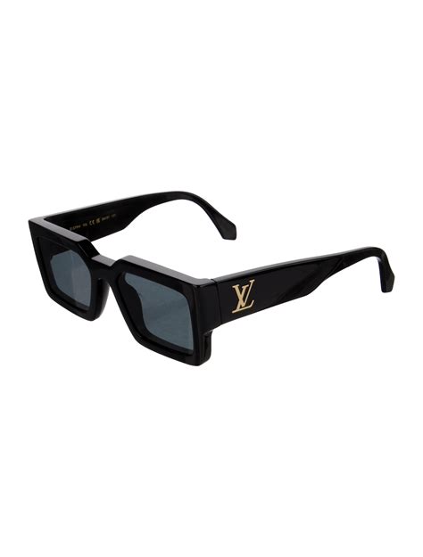 LV Clash Square Sunglasses .